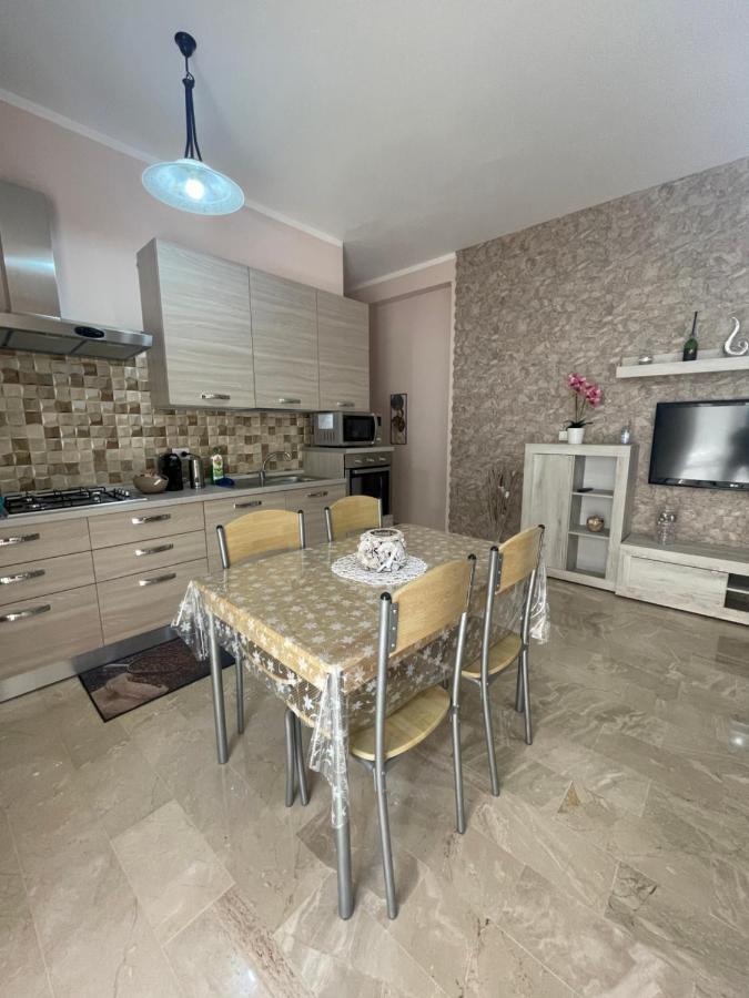 Casa Vacanze Il Girasole バレストラーテ エクステリア 写真